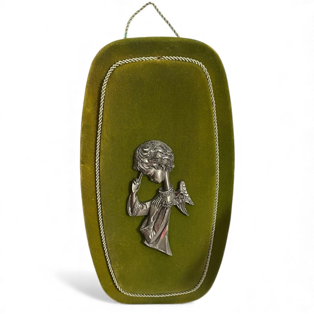 Vintage Angel Pewter on Green Velvet Hanging Wall Decor  8”x5” Italy